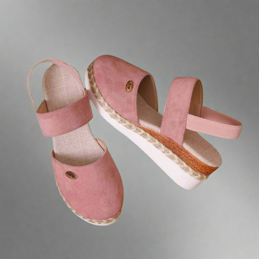 Gitta – Plus-Size Wedge Sandals