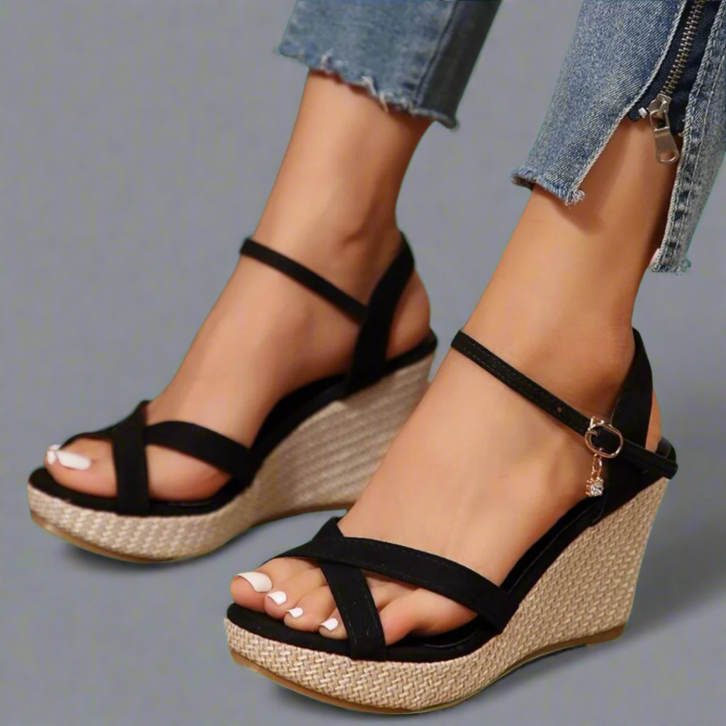 Xeltrud – Comfortable Platform Sandals