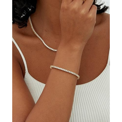 18K Gold Tennis Bracelet That Radiates Elegance & Earns You Endless Compliments