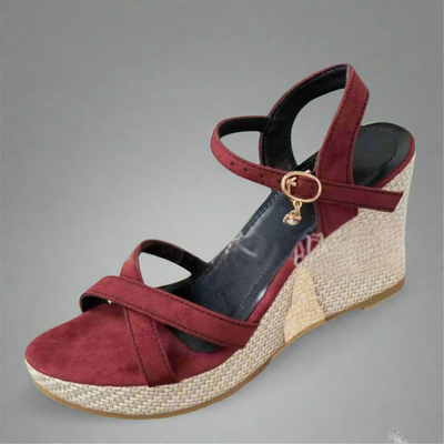 Xeltrud – Comfortable Platform Sandals