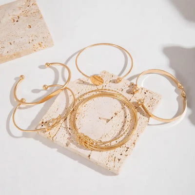 18K Gold Knotted Elegance Bracelet Set That Radiates Style & Earns You Endless Compliments