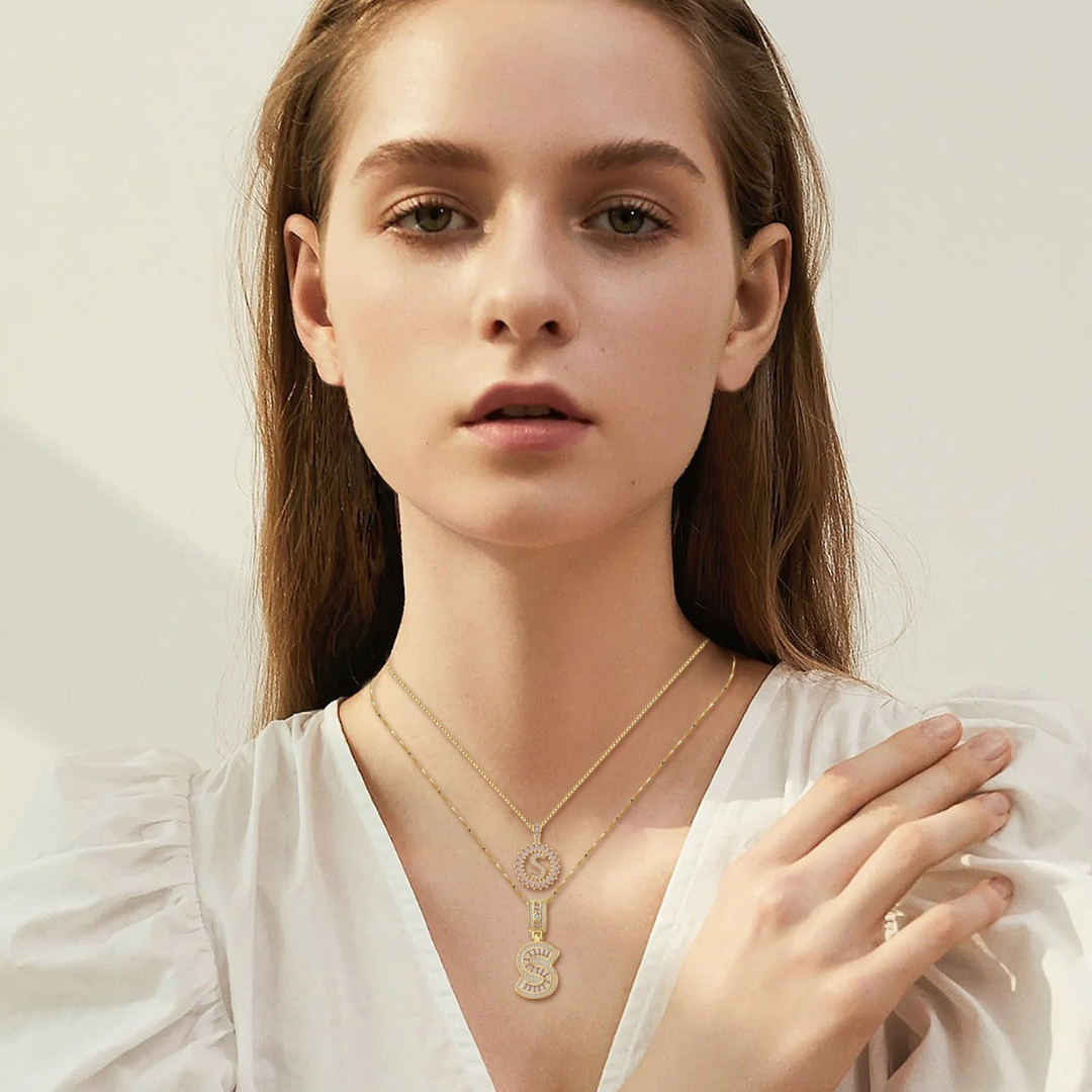 18K Gold Initial Pendant Set That Elevates Your Elegance & Makes You Unforgettable