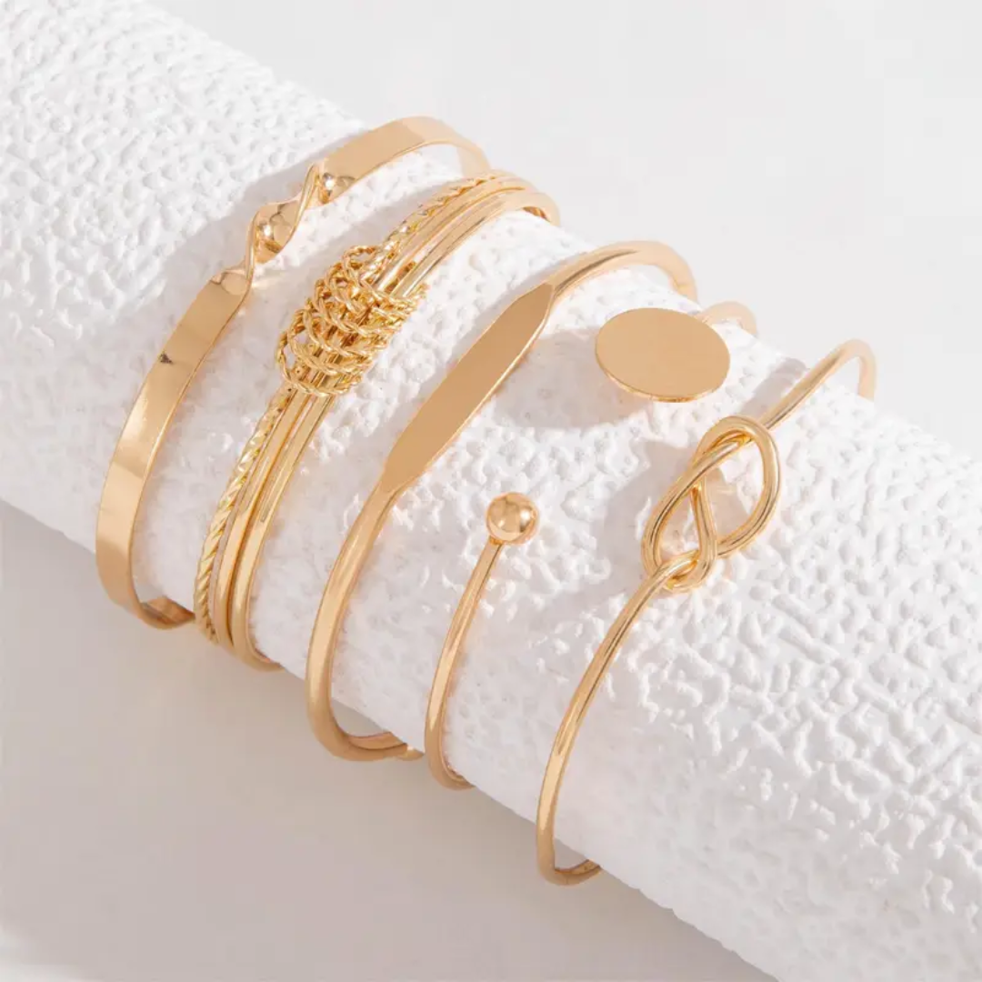 18K Gold Knotted Elegance Bracelet Set That Radiates Style & Earns You Endless Compliments