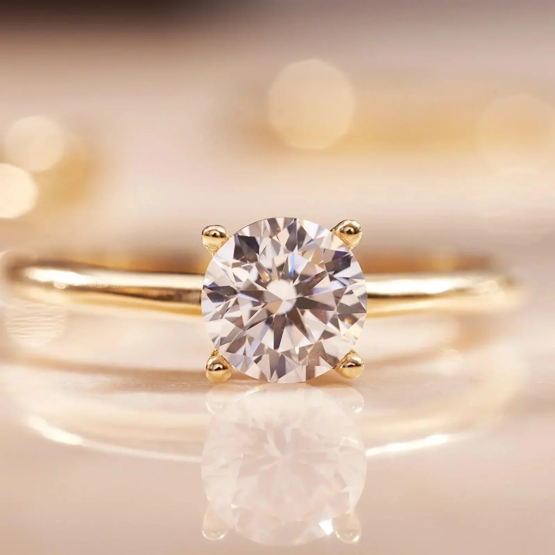 18k Gold Solitaire Ring That Reflects Timeless Love