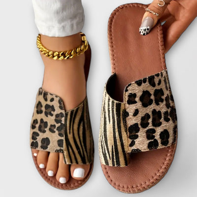 Sophia – Chic Slides with Print