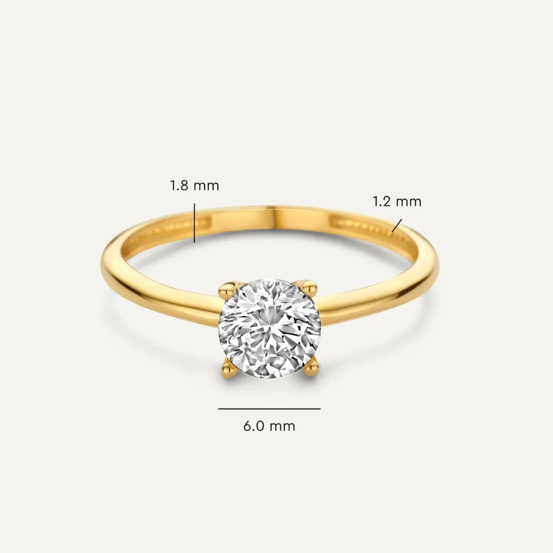 18k Gold Solitaire Ring That Reflects Timeless Love