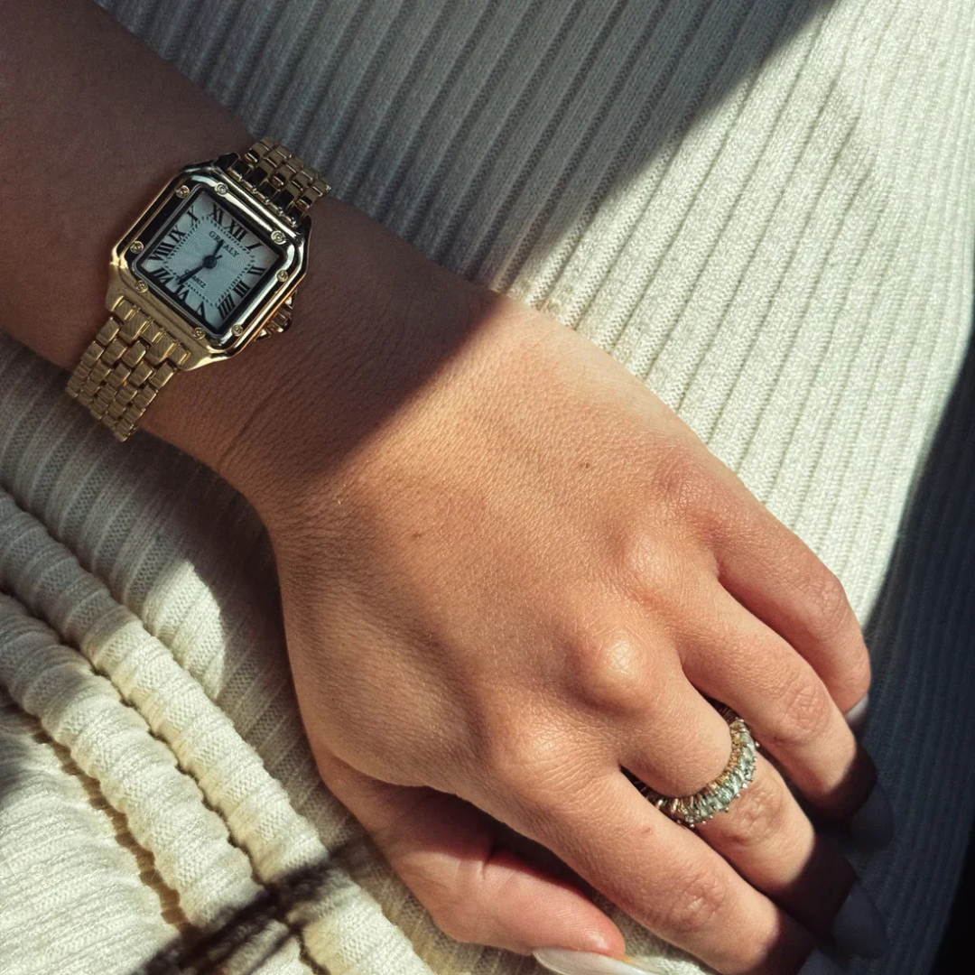18K Gold Luxury Watch That Exudes Confidence & Draws Admiring Glances Everywhere You Go