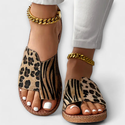 Sophia – Chic Slides with Print