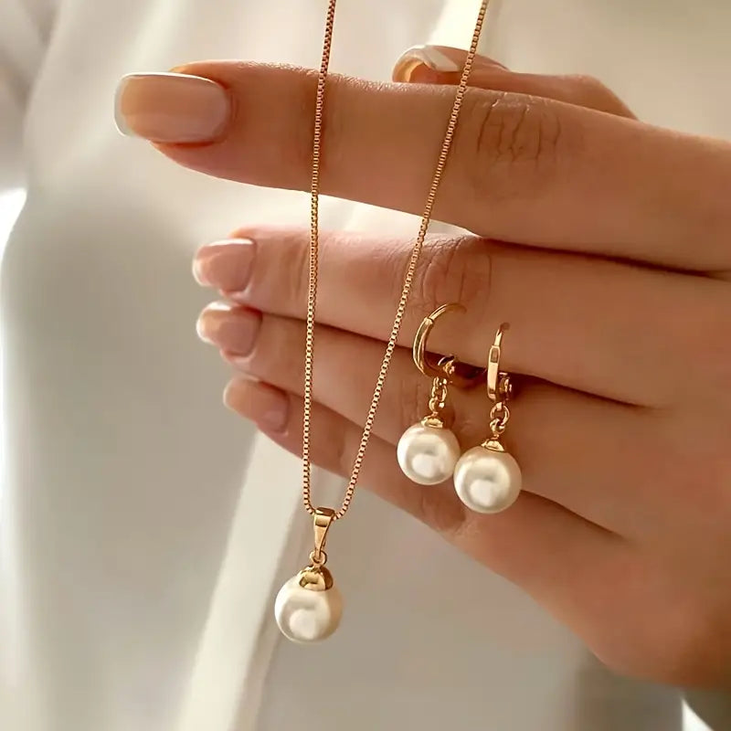 18K Gold Pearl Jewelry Set That Radiates Timeless Beauty & Makes Every Moment Special