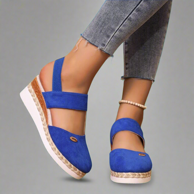 Gitta – Plus-Size Wedge Sandals