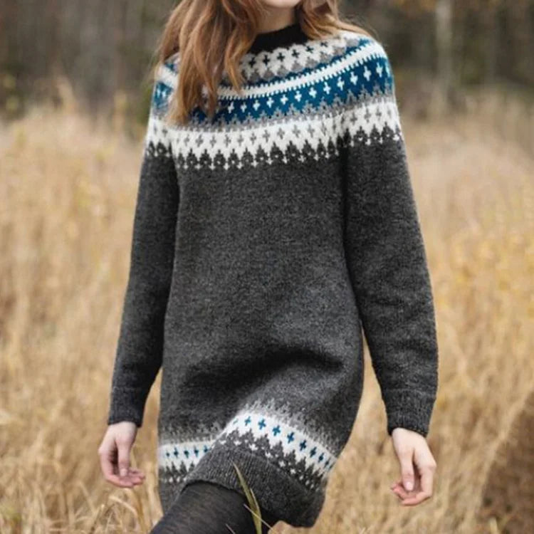 Long Sweater with Nordic Feel – Warming Style for Cold Days