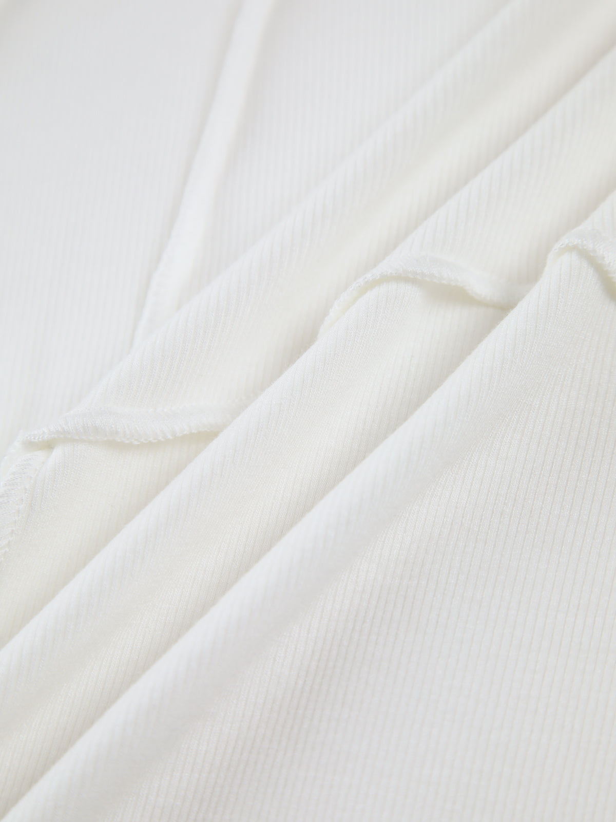High-Collared Long-Sleeved Top – Sleek Look with Confident Elegance