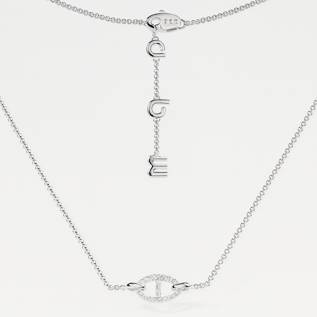 18K Gold Link Pendant Necklace That Blends Classic Elegance With Modern Glamour