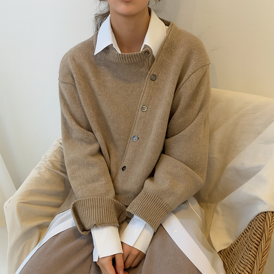 Asymmetric Knitted Sweater – Elegant Everyday Comfort