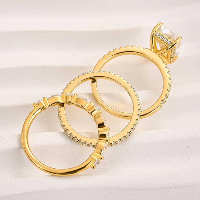 18K Gold 3PC Wedding Ring Set That Celebrates Your Love in Style