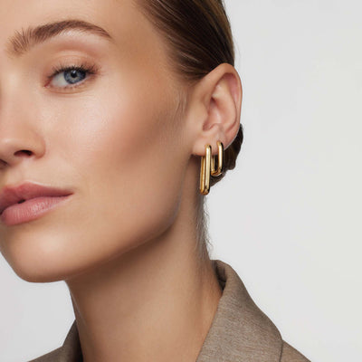 18K Gold Sleek Hoop Earrings That Define Your Confident Style & Win Instant Compliments