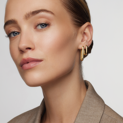 18K Gold Sleek Hoop Earrings That Define Your Confident Style & Win Instant Compliments