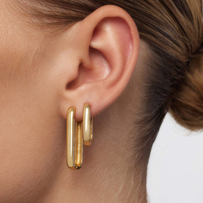 18K Gold Sleek Hoop Earrings That Define Your Confident Style & Win Instant Compliments