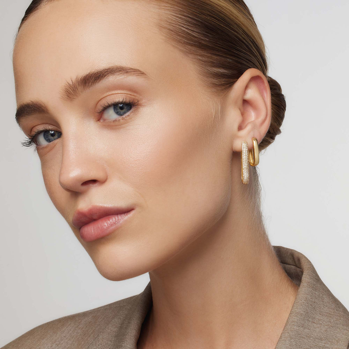 18K Gold Pavé Hoop Earrings That Elevate Your Elegance Instantly & Turn Every Glance Into Admiration