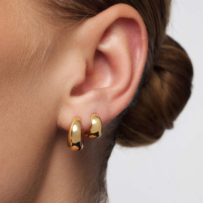 18K Gold Hoops That Reflects Your Distinctive Style & Captures Every Glance