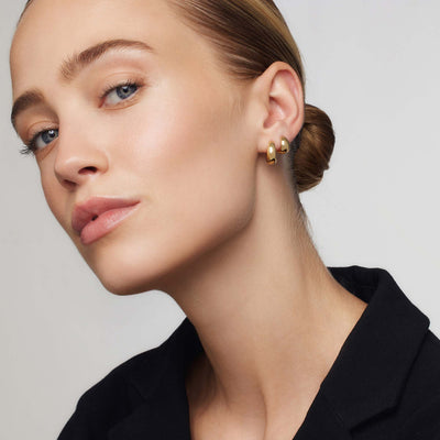 18K Gold Mini Hoops That Make You Unforgettable & Shine With Confidence
