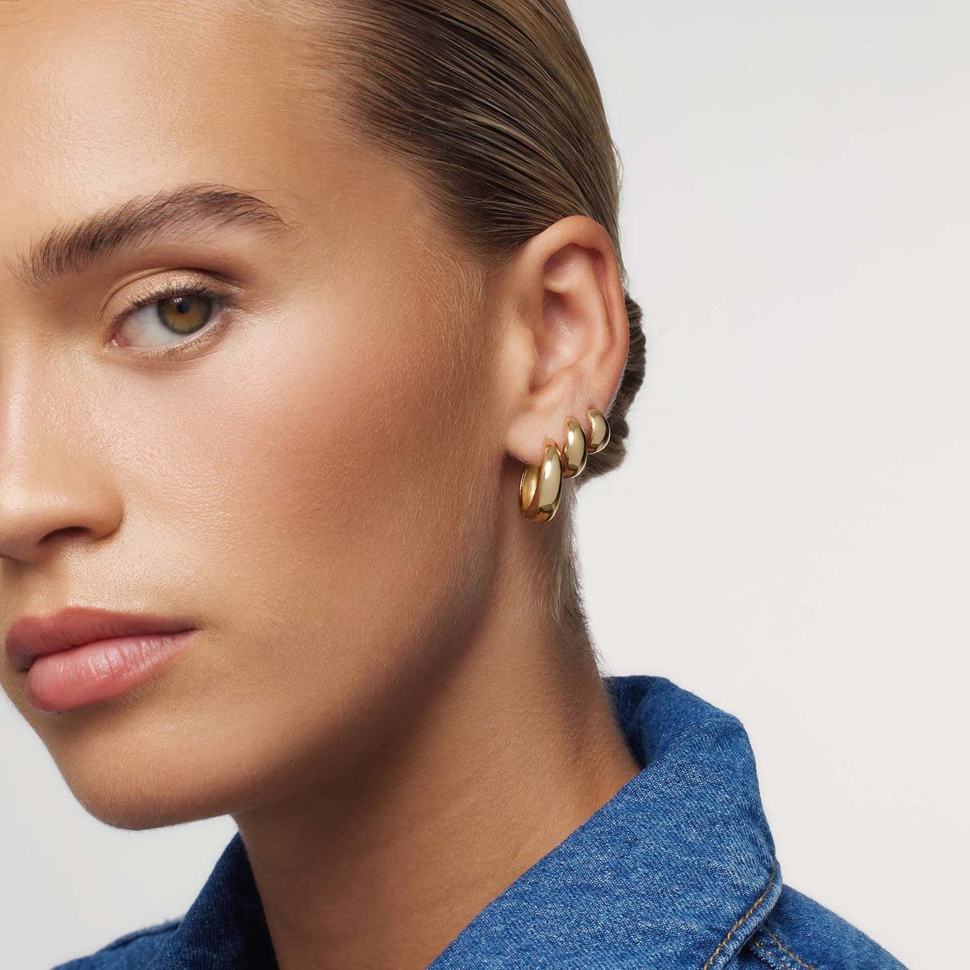 18K Gold Hoops That Embody Your Confident Style