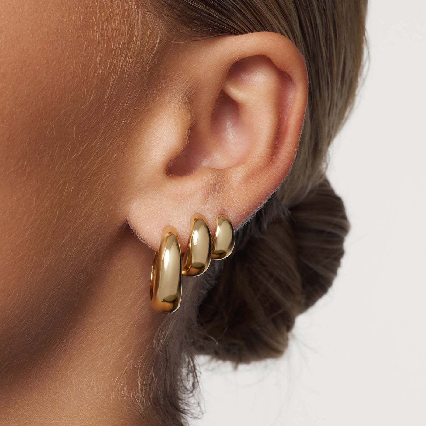 18K Gold Hoops That Embody Your Confident Style