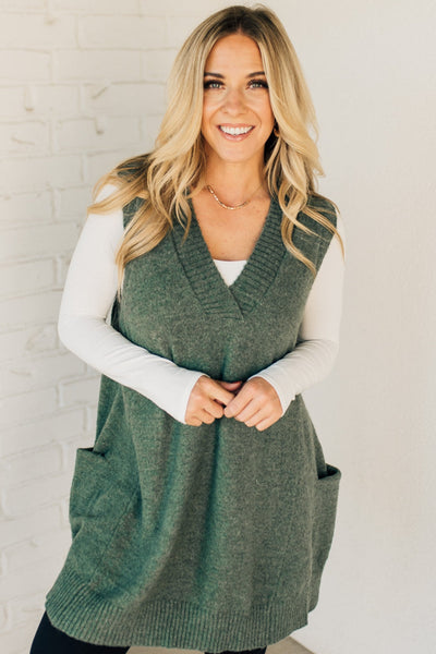 Sleeveless Tunic – Flattering Comfort & Relaxed Style