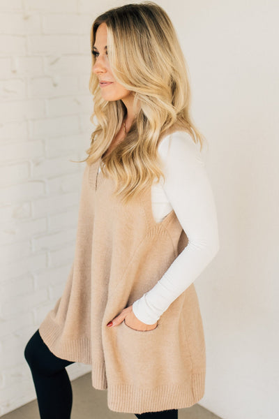 Sleeveless Tunic – Flattering Comfort & Relaxed Style