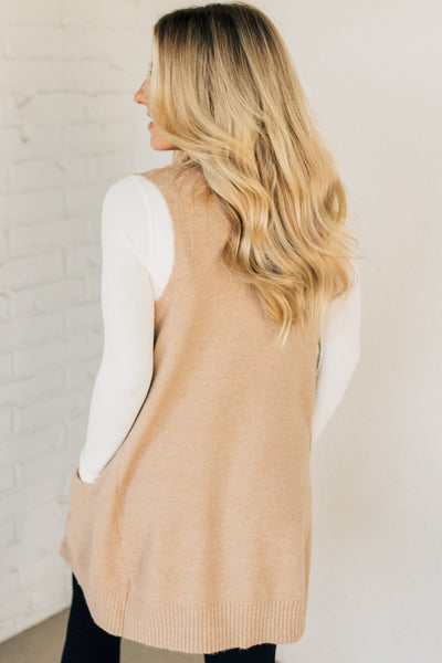 Sleeveless Tunic – Flattering Comfort & Relaxed Style