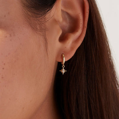 18K Gold Star Hoop Earrings That Capture the Allure of the Night Sky