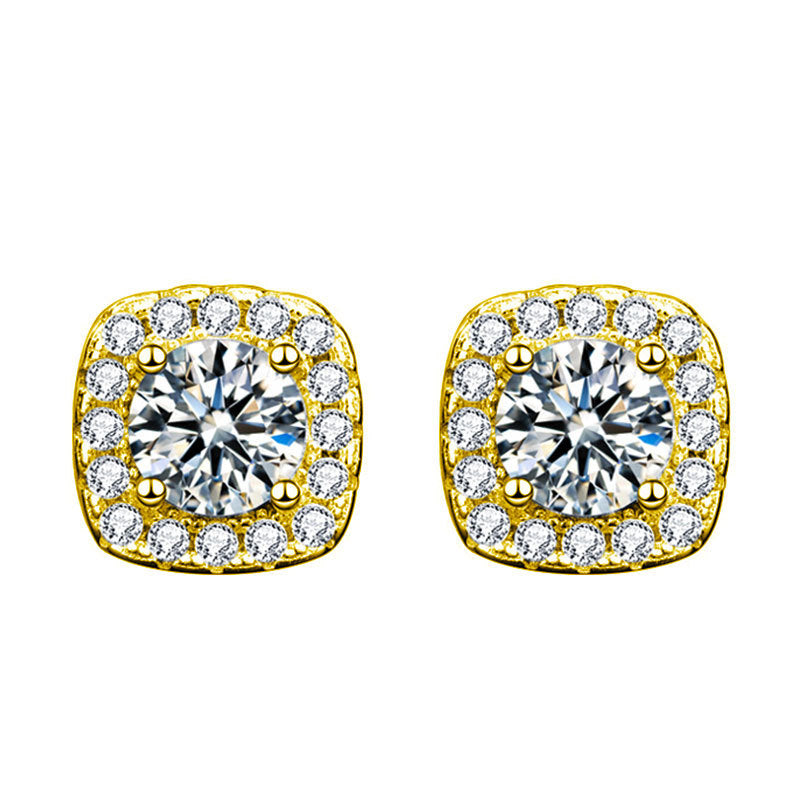 18K Gold Stud Earrings That Add Timeless Luxury & Turn Every Glance Into Admiration
