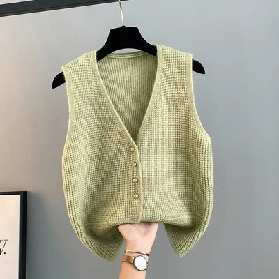 Buttoned Vest – Sleek Warmth with Light Elegance