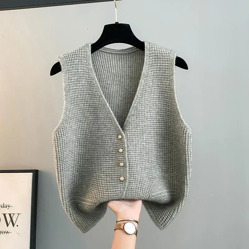 Buttoned Vest – Sleek Warmth with Light Elegance