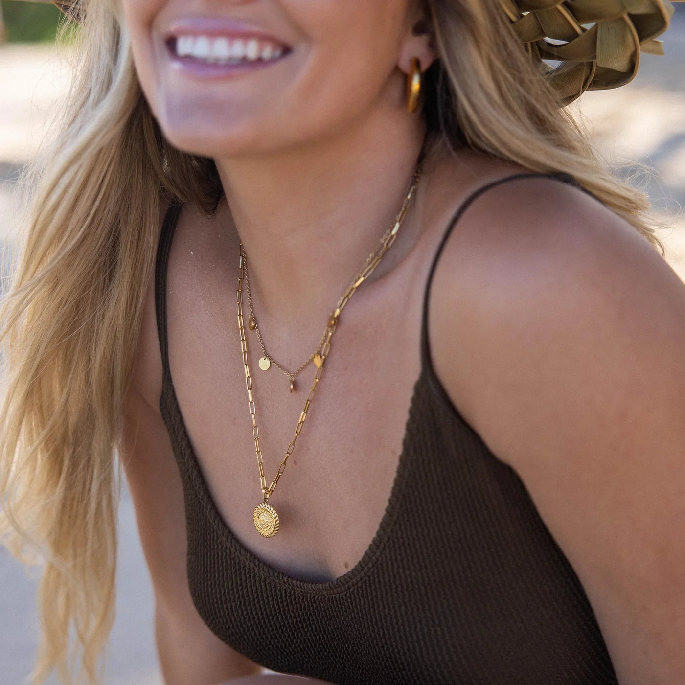 18K Gold Disc Necklace That Radiates Modern Charm & Earns You Endless Compliments