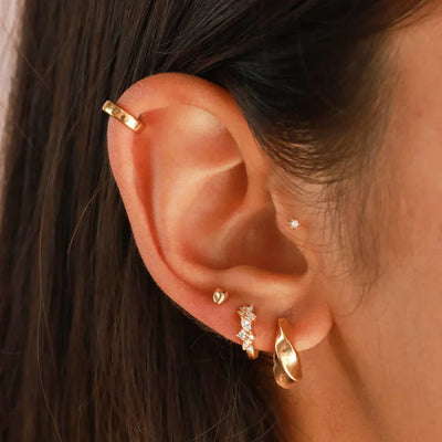 18K Gold Crystal Hoop Earrings That Embody Luxe Glamour and Your Evening Elegance