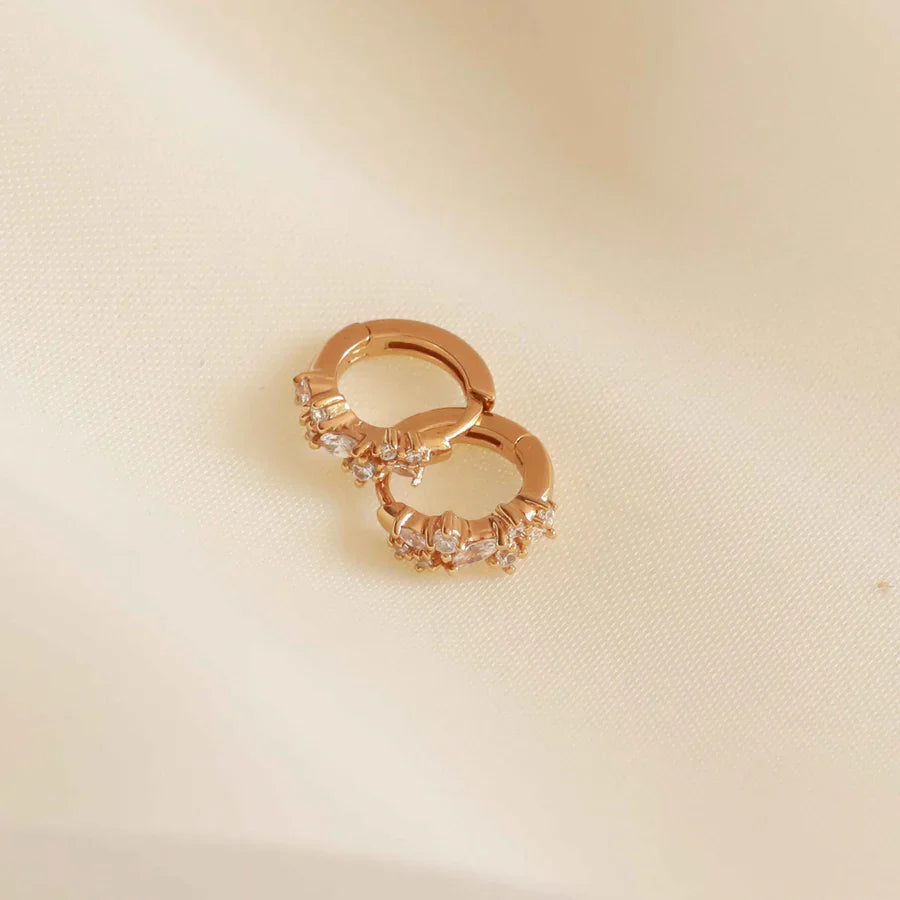 18K Gold Crystal Hoop Earrings That Embody Luxe Glamour and Your Evening Elegance