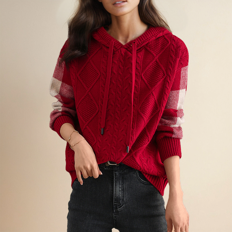 Cable Detail Hoodie – Relaxed Warmth with a Sophisticated Feel