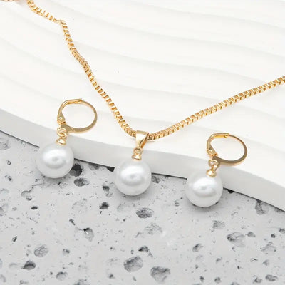 18K Gold Pearl Jewelry Set That Radiates Timeless Beauty & Makes Every Moment Special