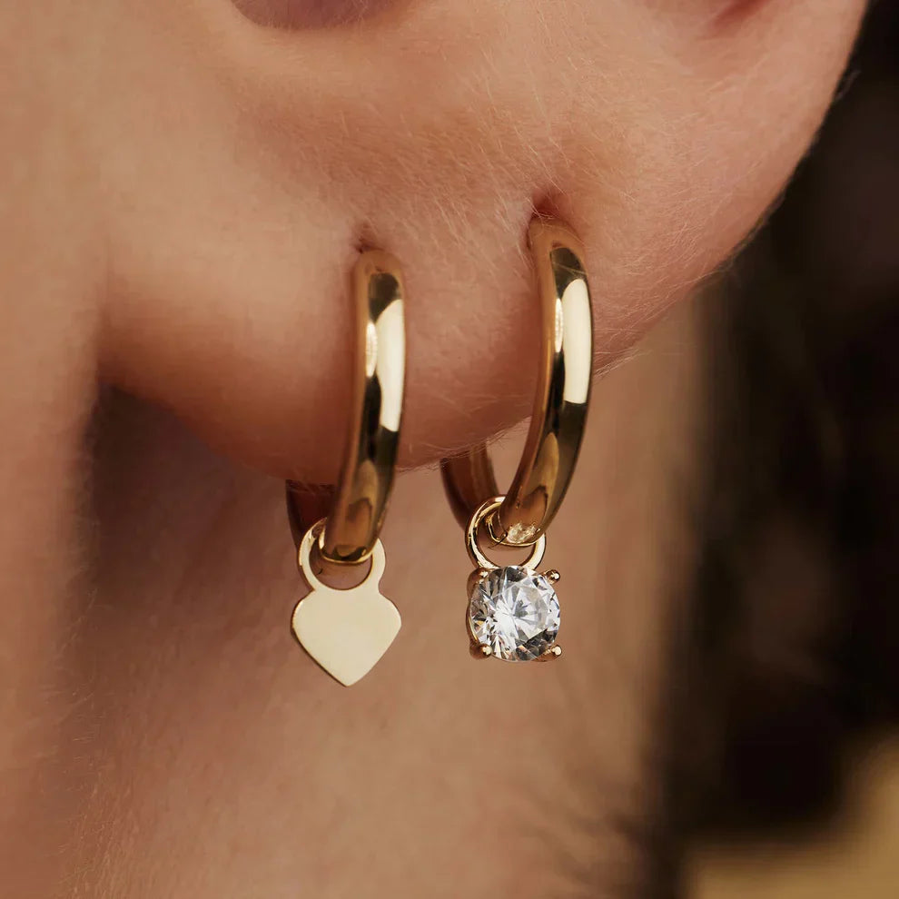 14K Gold Diamond Hoops That Add a Touch of Luxury & Capture Every Gaze