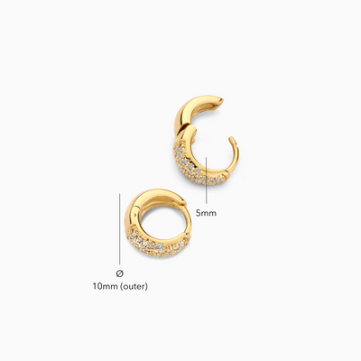 16k Gold Mini Hoops That Embodies Refined Sophistication & Makes Simplicity Unforgettable